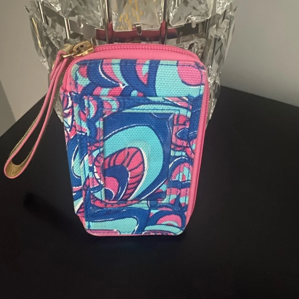 Lily Pulitzer Brewster Blue Change It Up Reel Me in Wristlet Wallet💕